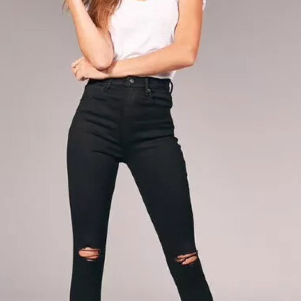 Abercrombie and Fitch High Skinny Ankle Distressed Black Jeans | Size: 26